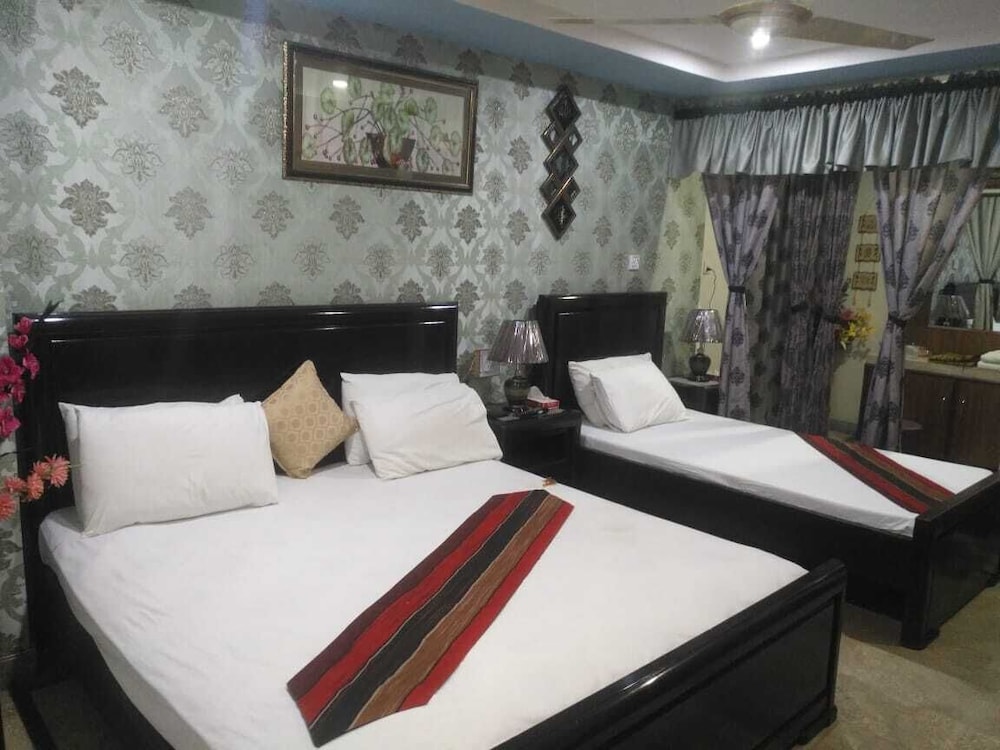 Deluxe Double or Twin Room photo 3