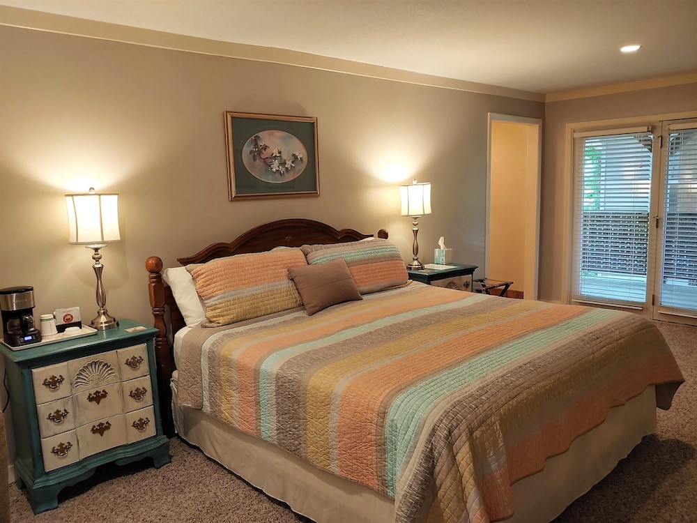 The McKinley Edwards Room (Pet Friendly) photo 2