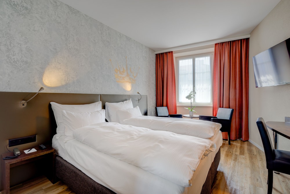 Standard Twin Room - Photo 10