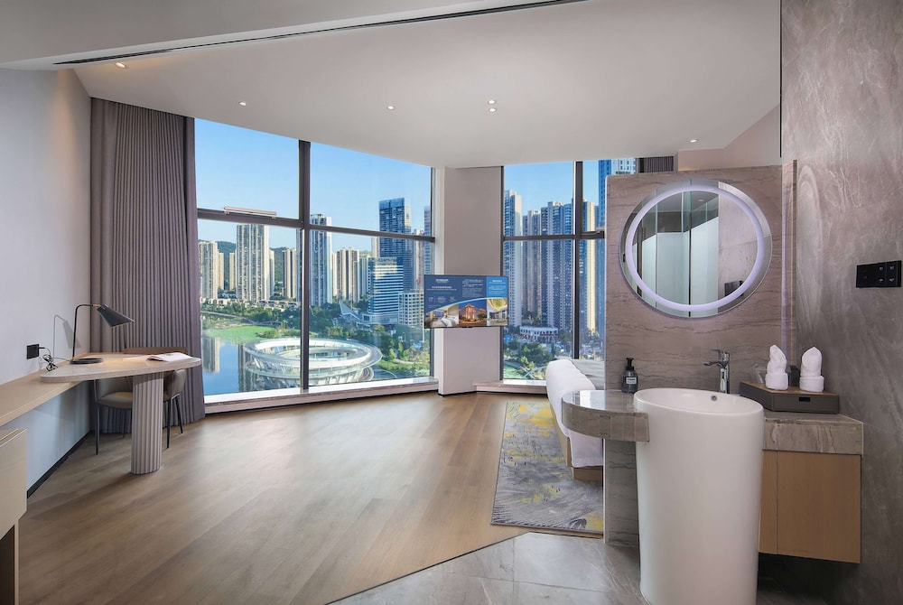 Room, 1 King Bed, Non Smoking (Lakeside View, Elegant) photo 1
