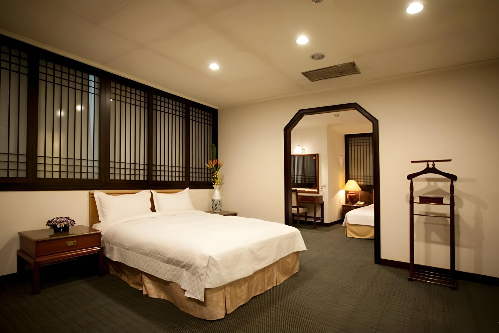 Deluxe Suite, 1 King Bed