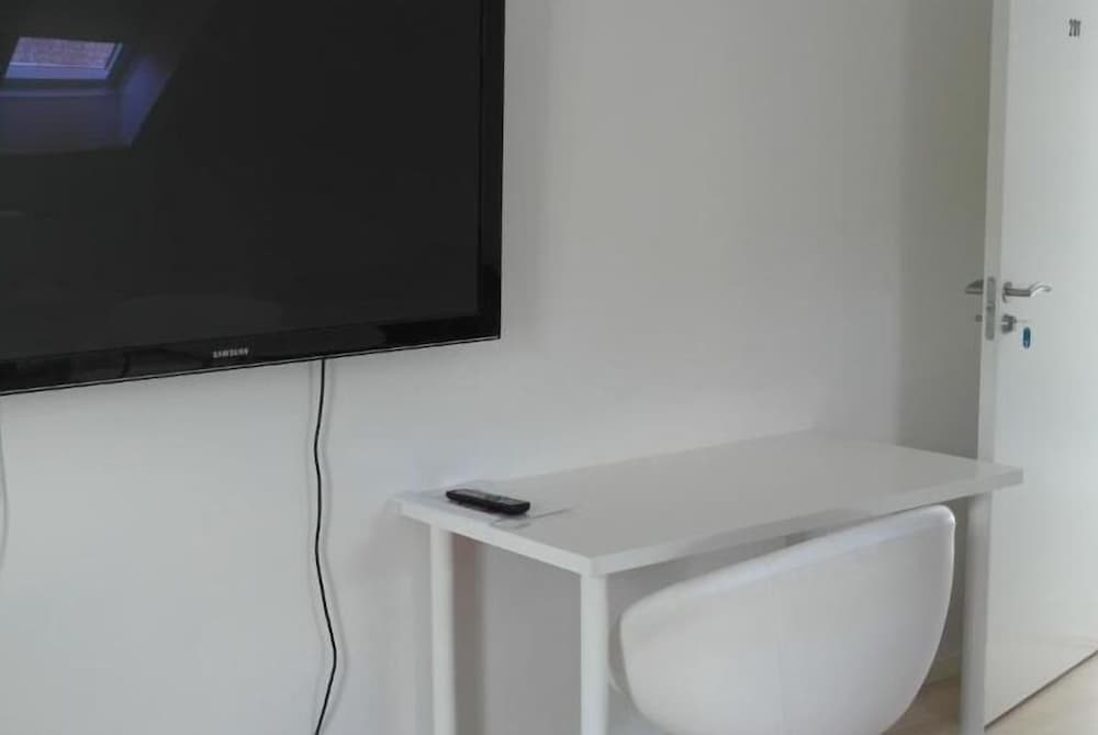 Basic Room photo 2
