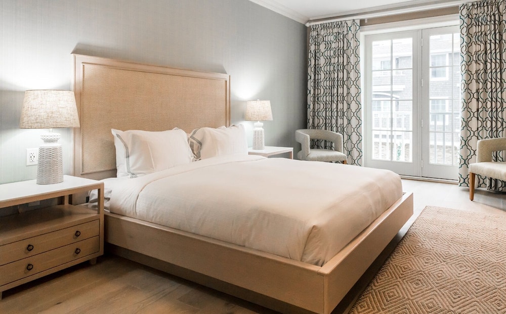 Standard Room, 1 King Bed (SPA-SIDE - Town View King) photo 1