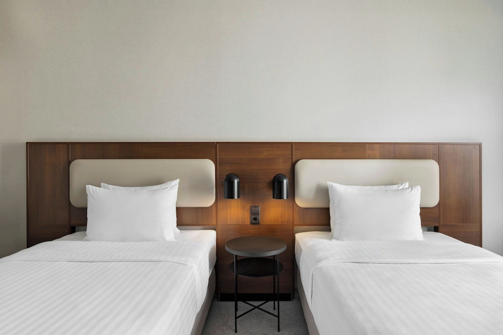 Superior Room, 2 Twin Beds, Courtyard View - Photo 3