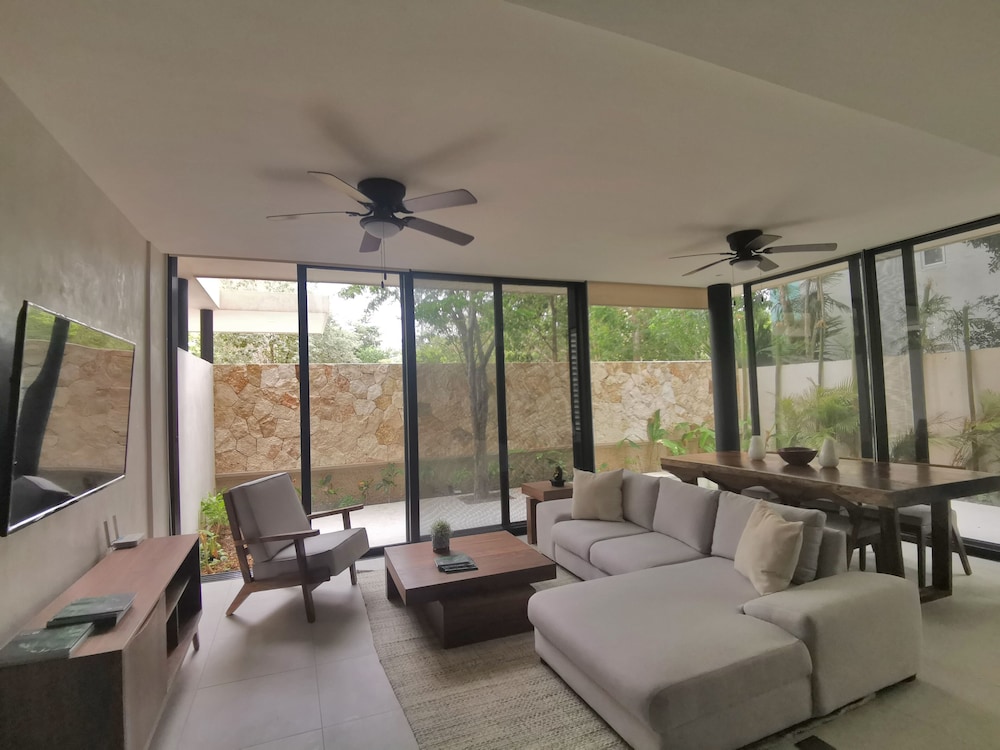 Luxury Villa, 3 Bedrooms, Private Pool, Ground Floor