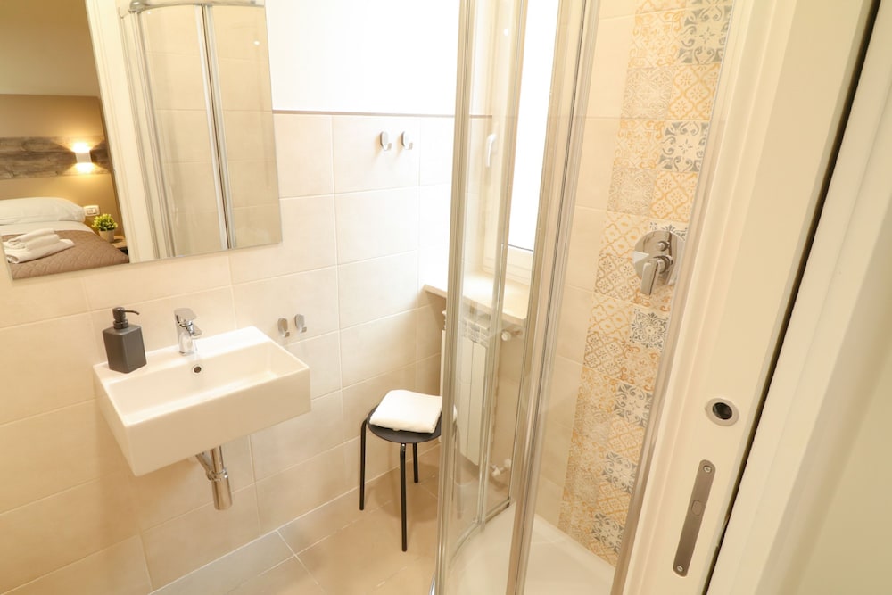 Economy Double Room, 1 French bed,City View photo 2