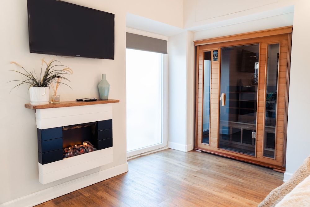Romantic Studio Suite, Sauna photo 1