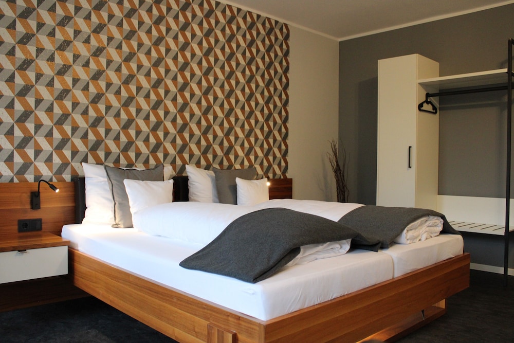 Senior Triple Room, 1 King Bed with Sofa bed, Accessible, Garden View