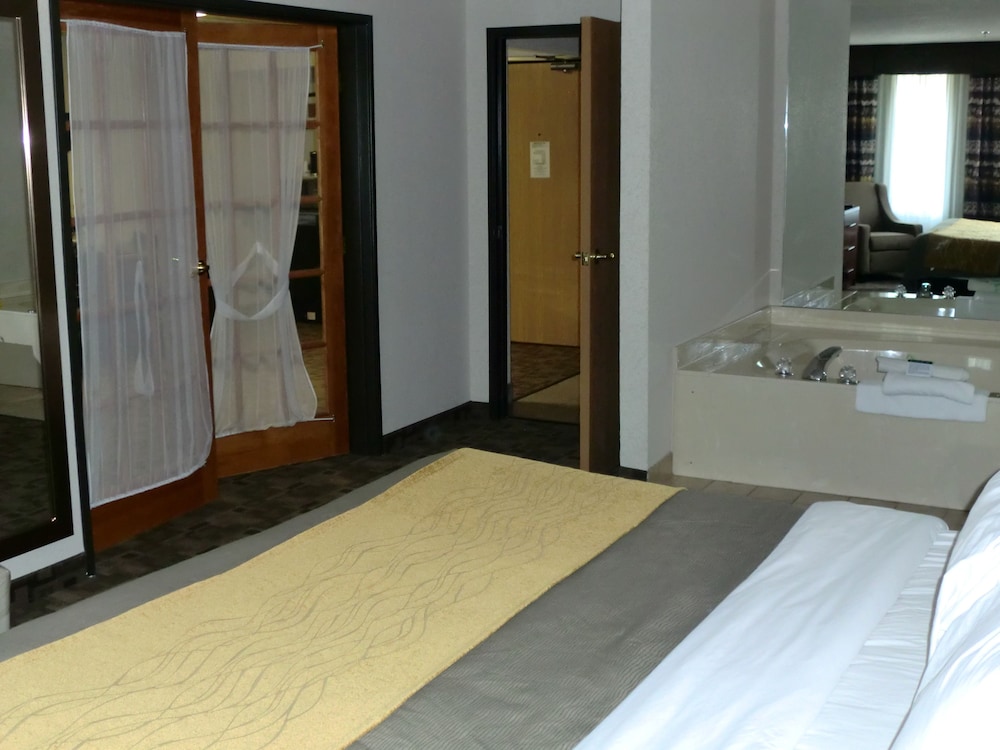 Suite, 1 Bedroom, Non Smoking, Jetted Tub photo 2