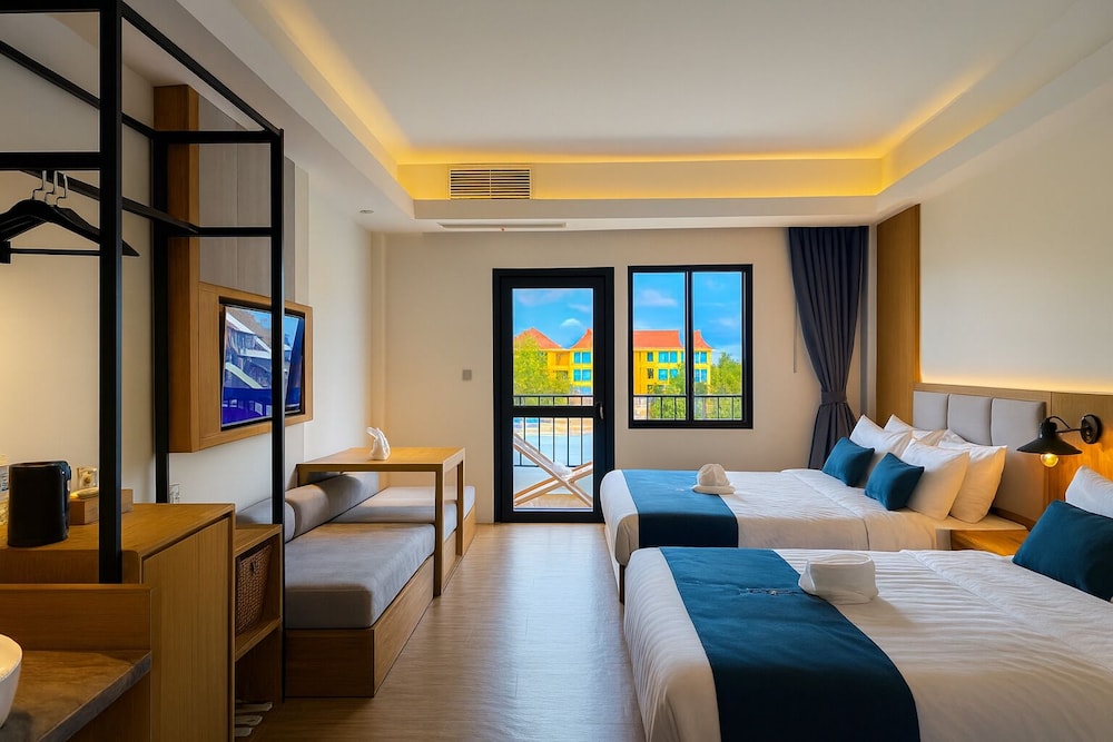Elite Quadruple Room, 2 Double Beds, Pool View