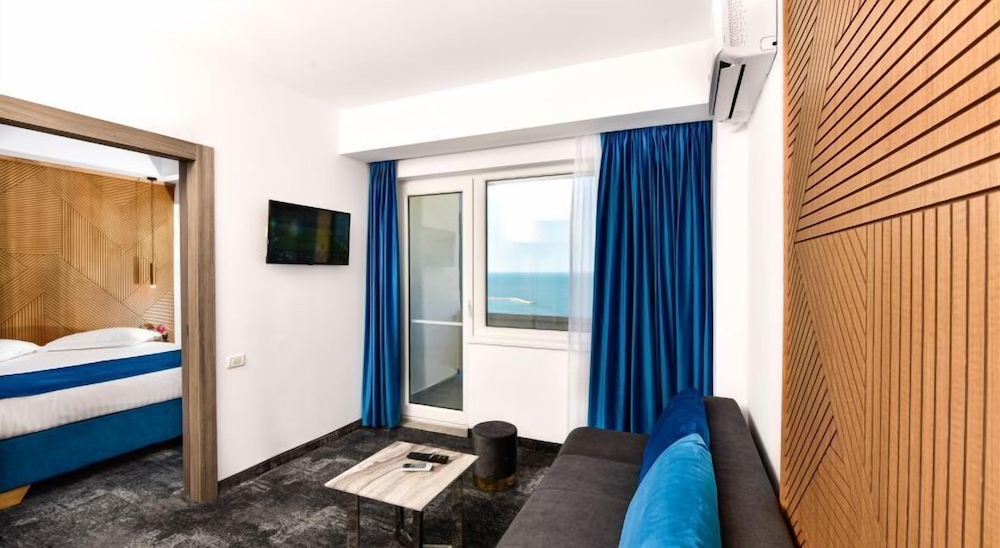 Sky Sea View Apartment photo 2