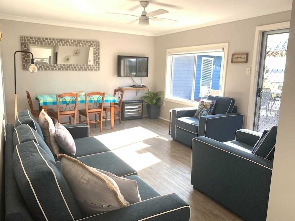 Comfort Apartment, 2 Bedrooms, River View (Unit 3) photo 2
