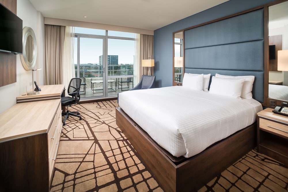 Room, 1 King Bed, Balcony photo 1