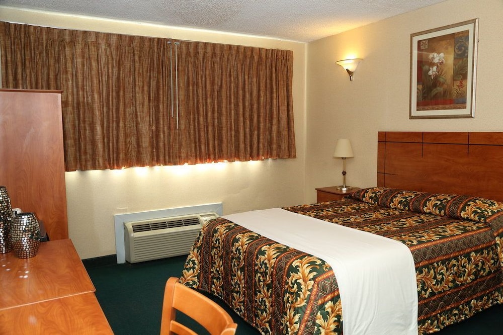 Room, 1 Queen Bed, Accessible photo 1