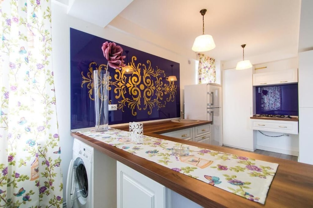 Luxury Suite, Balcony, Garden View