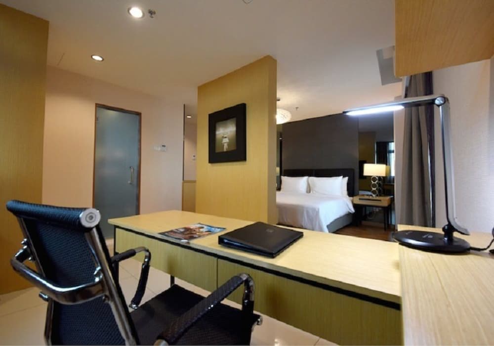 Executive Room photo 2