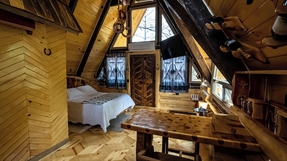 Honeymoon Cabin
