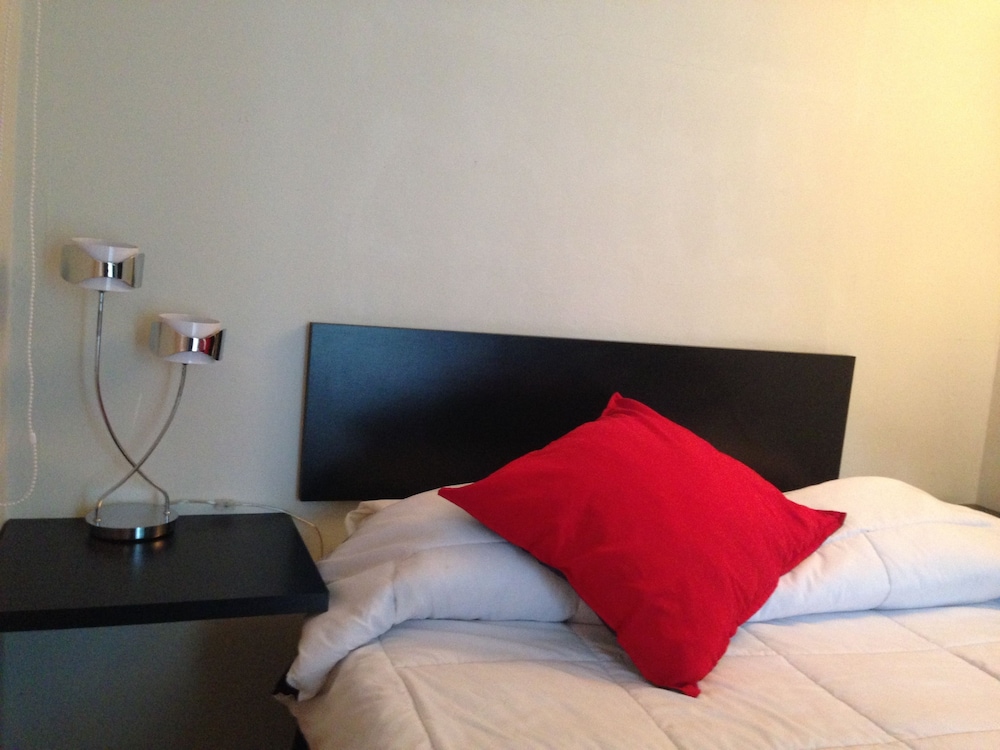 Comfort Room, 1 Bedroom, Patio, Courtyard View photo 1