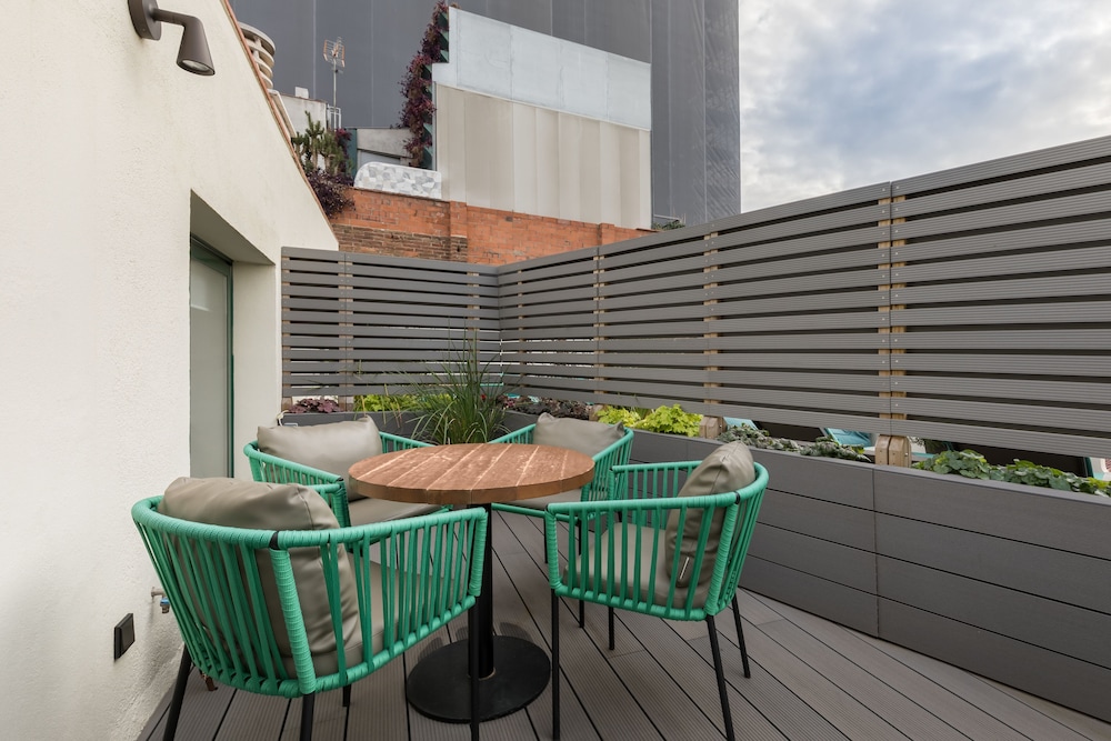 Deluxe Apartment, 2 Bedrooms, Terrace photo 3