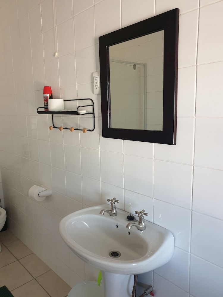 Basic Double Room (Green) photo 2