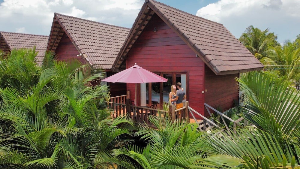 Deluxe Bungalow, 1 Bedroom, River View, Overwater