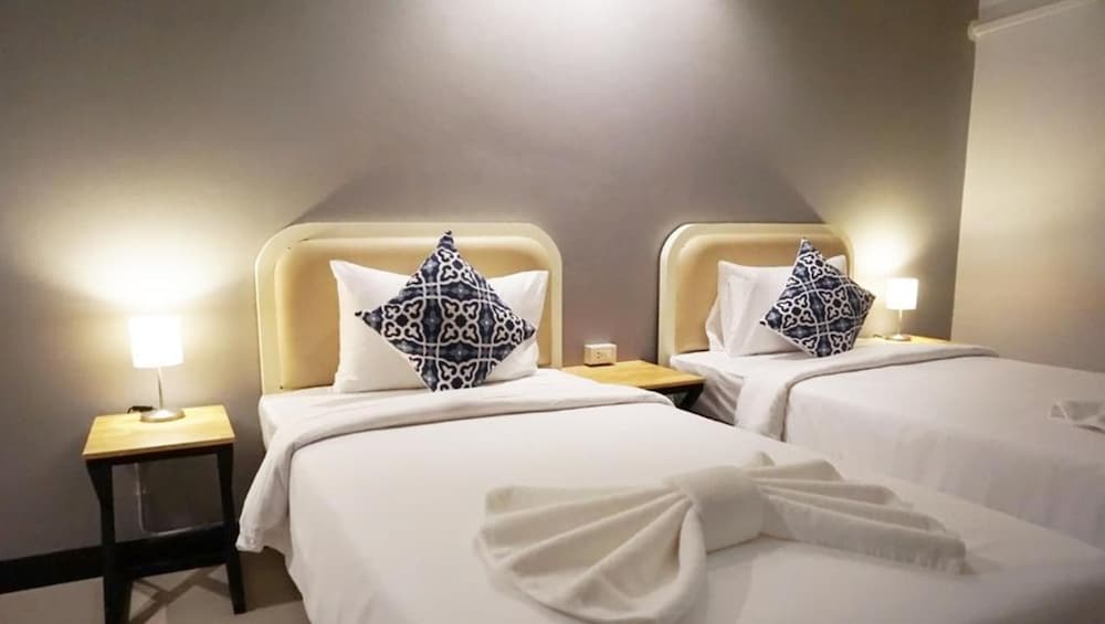 Superior Twin Room (No Window) photo 2