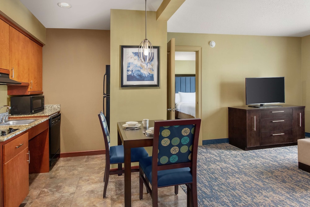Suite, Multiple Beds, Accessible, Bathtub (Mobility & Hearing) photo 2