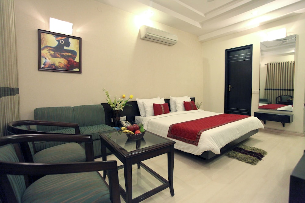 Executive Room - Photo 1