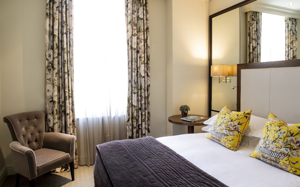 Classic Room, 1 Queen Bed photo 3