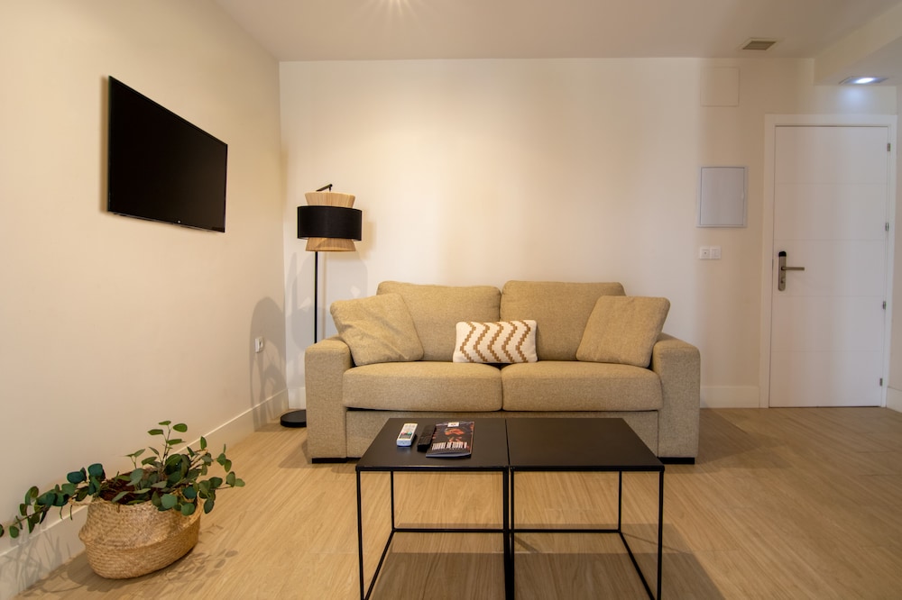 Apartment (Suite) - Photo 8