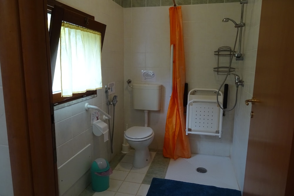 Family Double Or Twin Room, Accessible (Rosmarino 5) photo 3