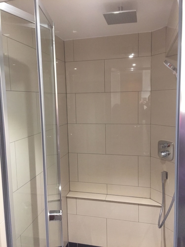 Deluxe Suite, Ensuite (with Mezzanine floor) photo 2
