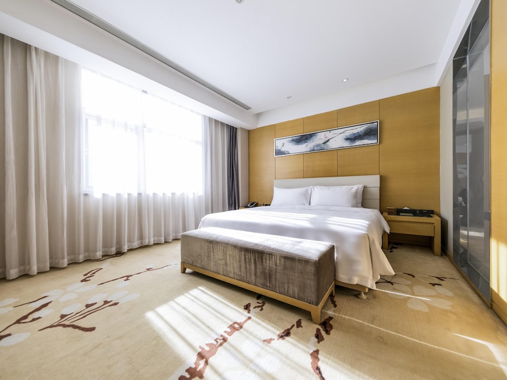 Privilege, Suite, 1 King Bed