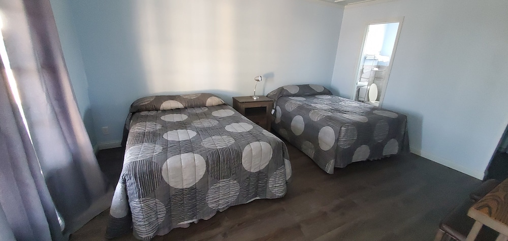 Basic Double or Twin Room - Photo 3