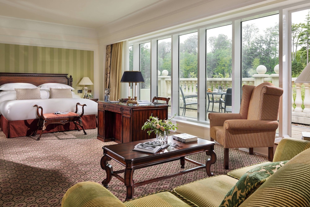 Superior Room, 1 King Bed, Balcony (Balcony) - Photo 1