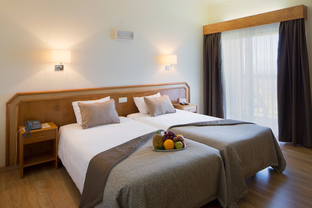 Double or Twin Room - Photo 6