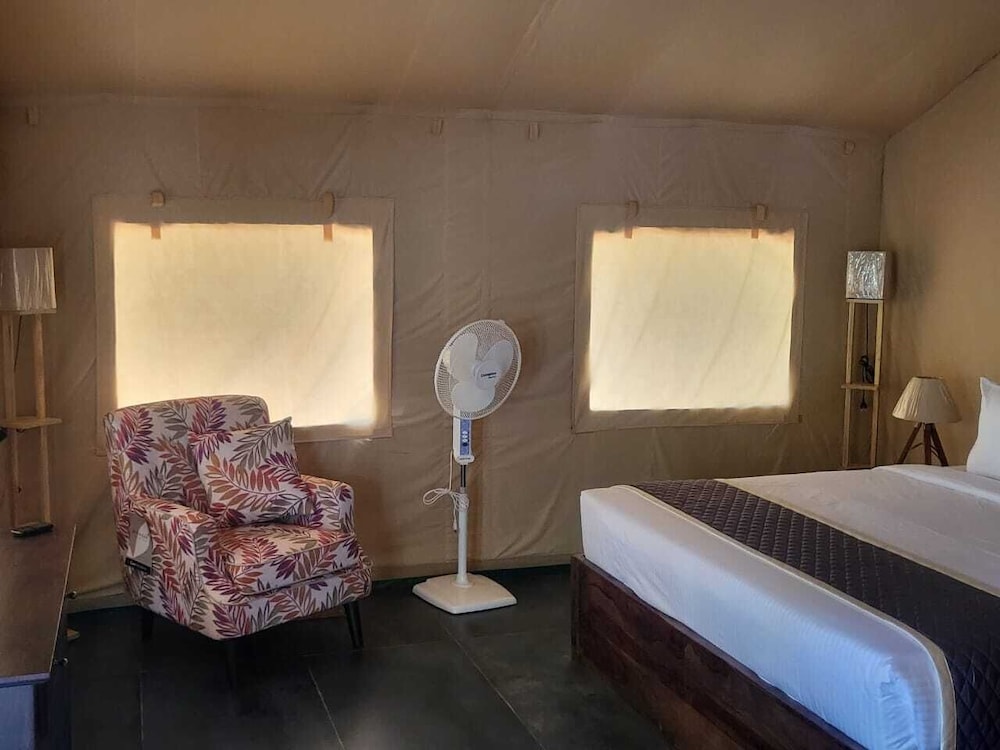 Swiss Premium Tented Non AC Room photo 2