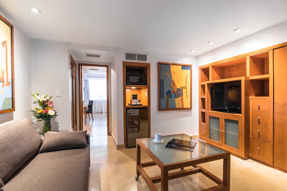 Junior Studio Suite - Photo 1
