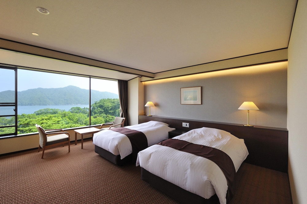 Western Style Twin Bedroom, Ocean View [Online Exclusive]