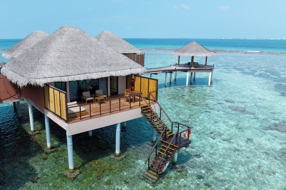 Overwater Villa - Premium All Inclusive with Free Transfers photo 2