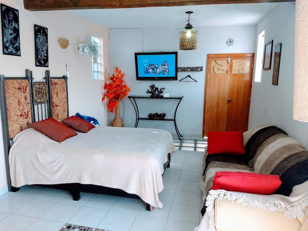 Luxury Studio Suite, 2 Bedrooms, City View, Tower photo 2