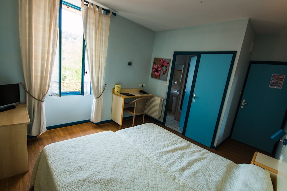 Standard Triple Room - Photo 1