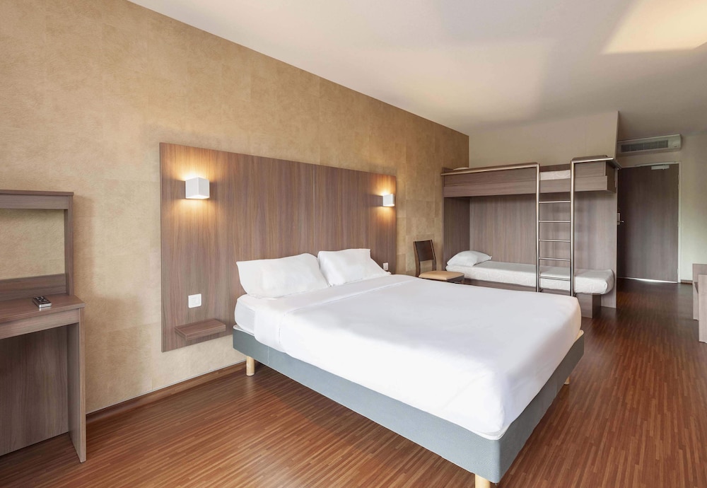 Quadruple Room, Non Smoking photo 1