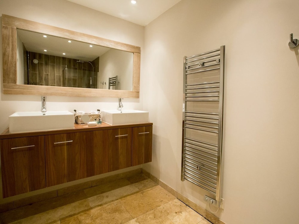 Superior Suite, Ensuite (4)