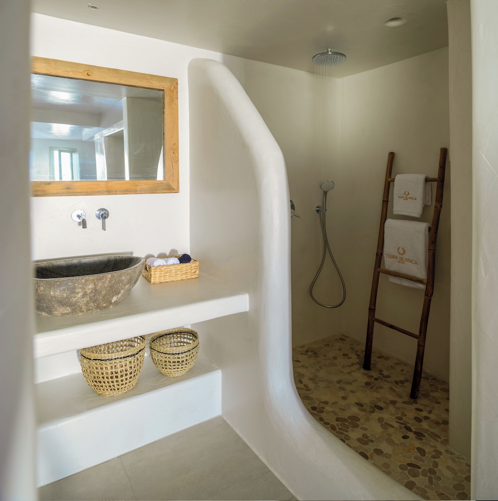 Superior Double Room - Photo 8