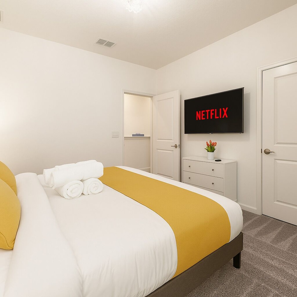 Basic Double Room, 1 King Bed, Non Smoking, Private Bathroom