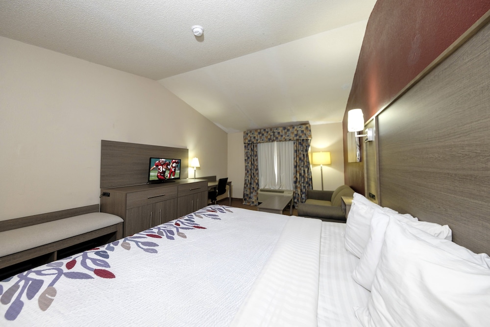 Superior Room, 1 King Bed, Non Smoking - Photo 12