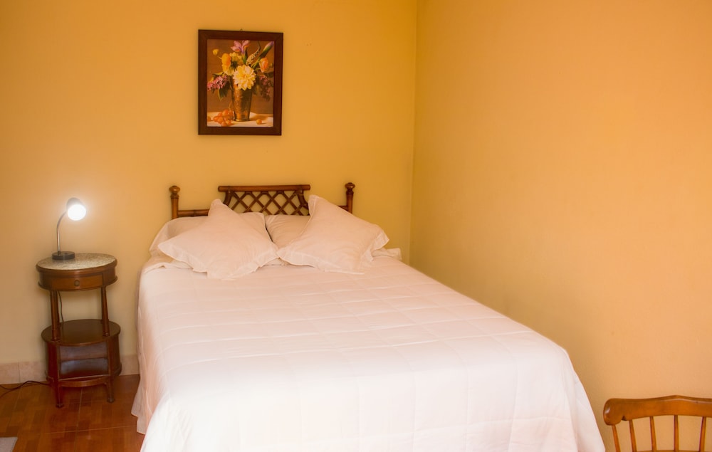 Classic Double or Twin Room, Multiple Bedrooms, Non Smoking, Microwave