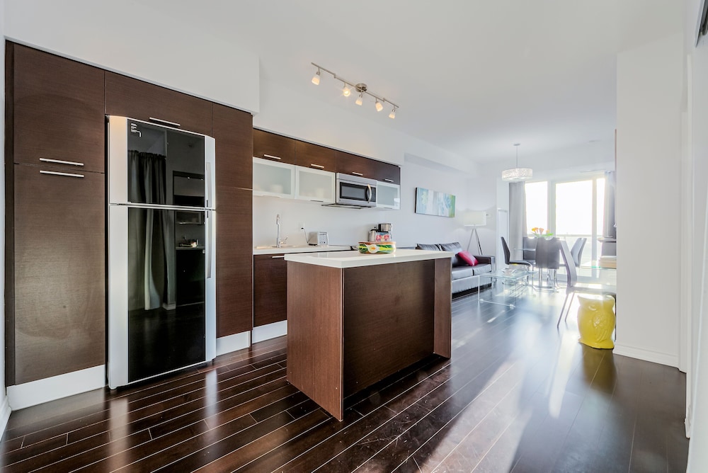 Family Size 2 Bedroom Fully Furnished Condo Sleeps 6, Parking Available, 3tvs, Foto 10