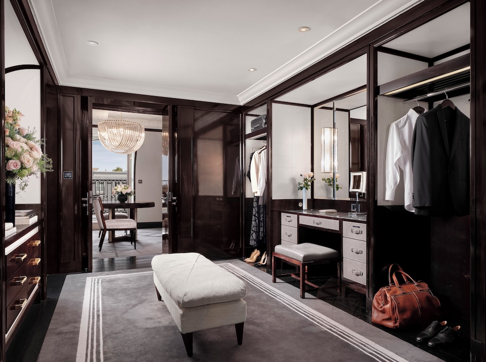 Rooftop Eiffel Tower Suite photo 3